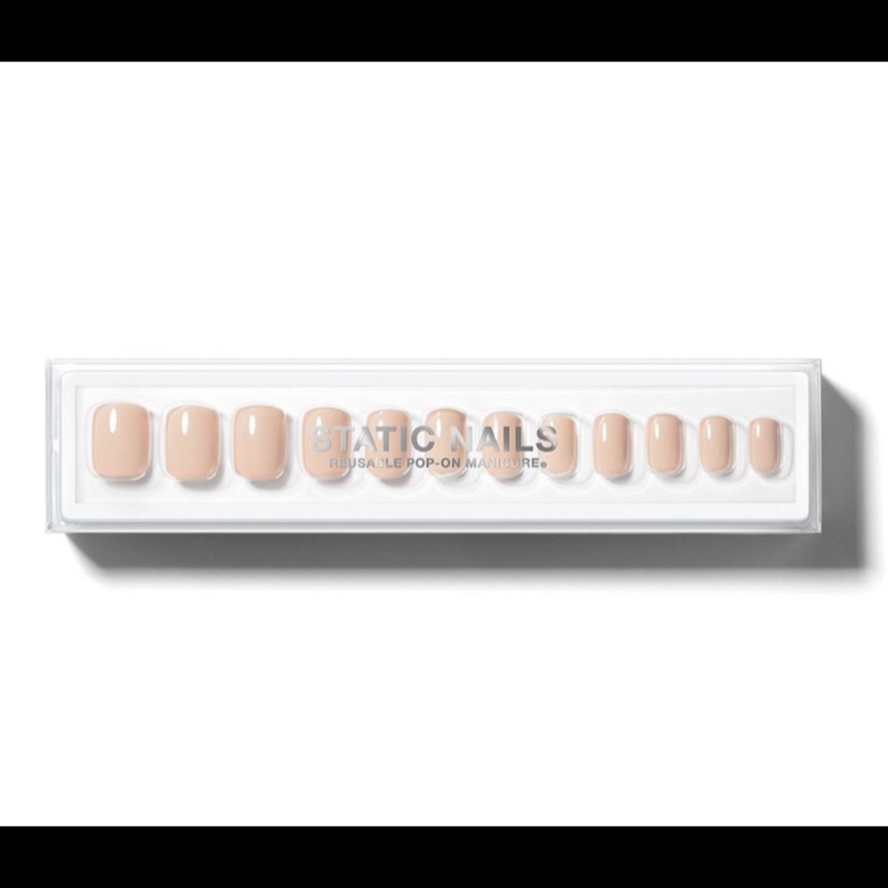 Static nails fetish square